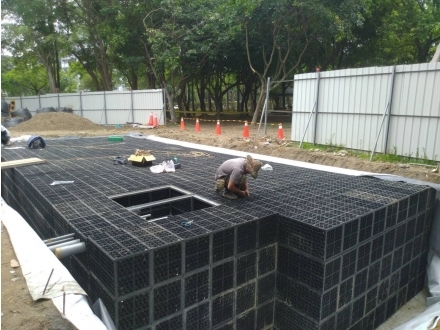 保綠雨水箱打造生態廁所